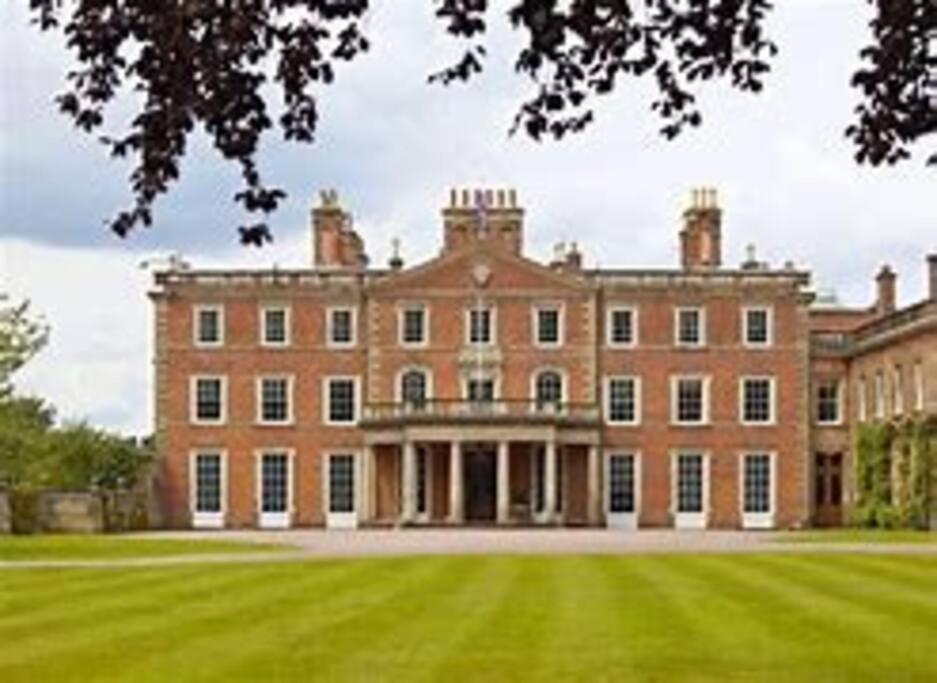 Вилла Courtside Barn, Lynn, Newport Ньюпорт Экстерьер фото